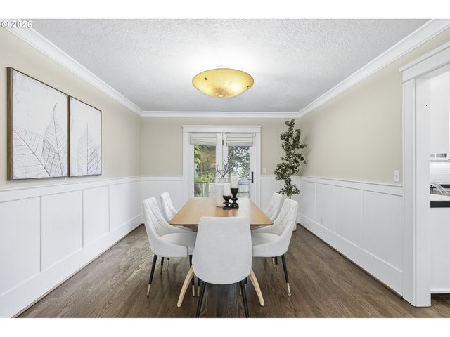 16 DEL PRADO St, Lake Oswego, OR 97035