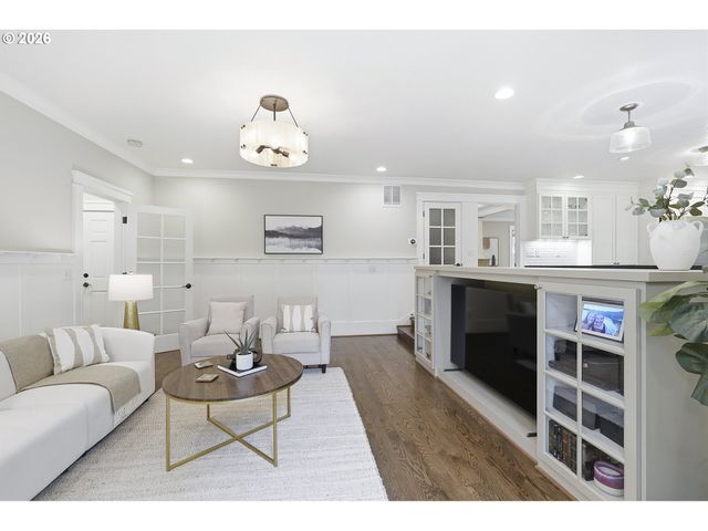 16 DEL PRADO St, Lake Oswego, OR 97035