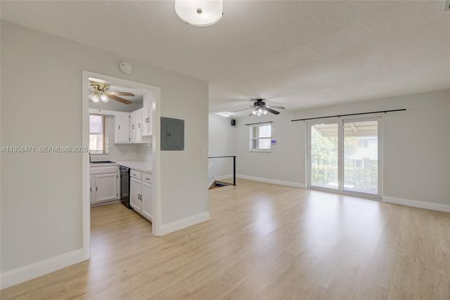 8800 NW 30th St 11-4, Coral Springs, FL 33065