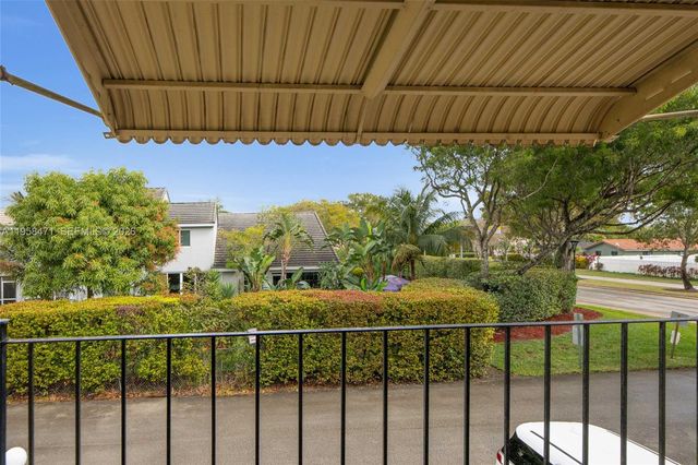 8800 NW 30th St 11-4, Coral Springs, FL 33065