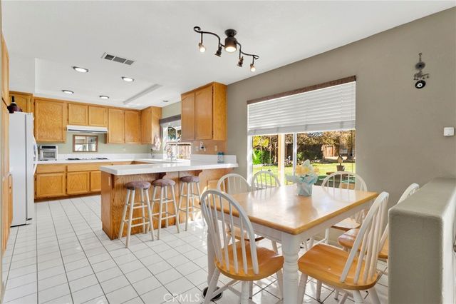 19149 San Jacinto Way, Apple Valley, CA 92308