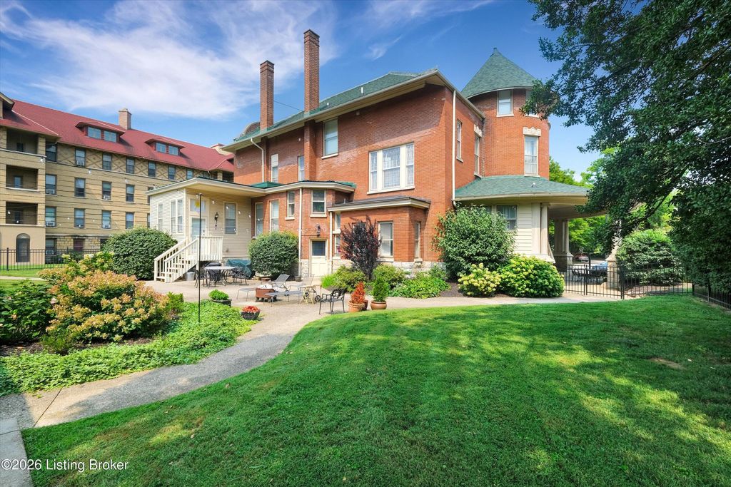 2026 Cherokee Pkwy APT A, Louisville, KY 40204