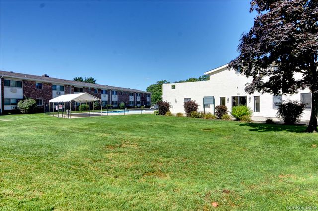 2453 Union Boulevard 39B, Islip, NY 11751
