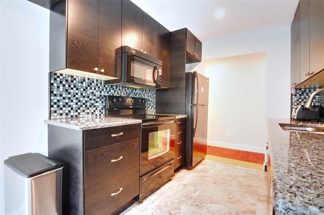 2453 Union Boulevard 39B, Islip, NY 11751