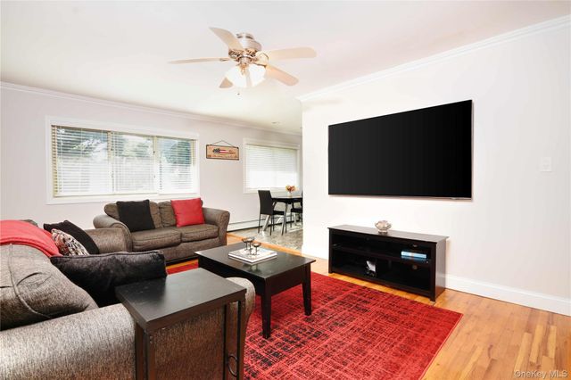 2453 Union Boulevard 39B, Islip, NY 11751