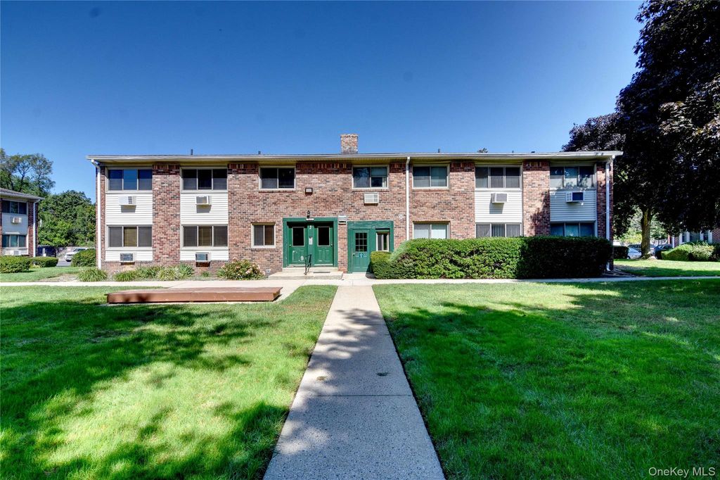 2453 Union Boulevard 39B, Islip, NY 11751
