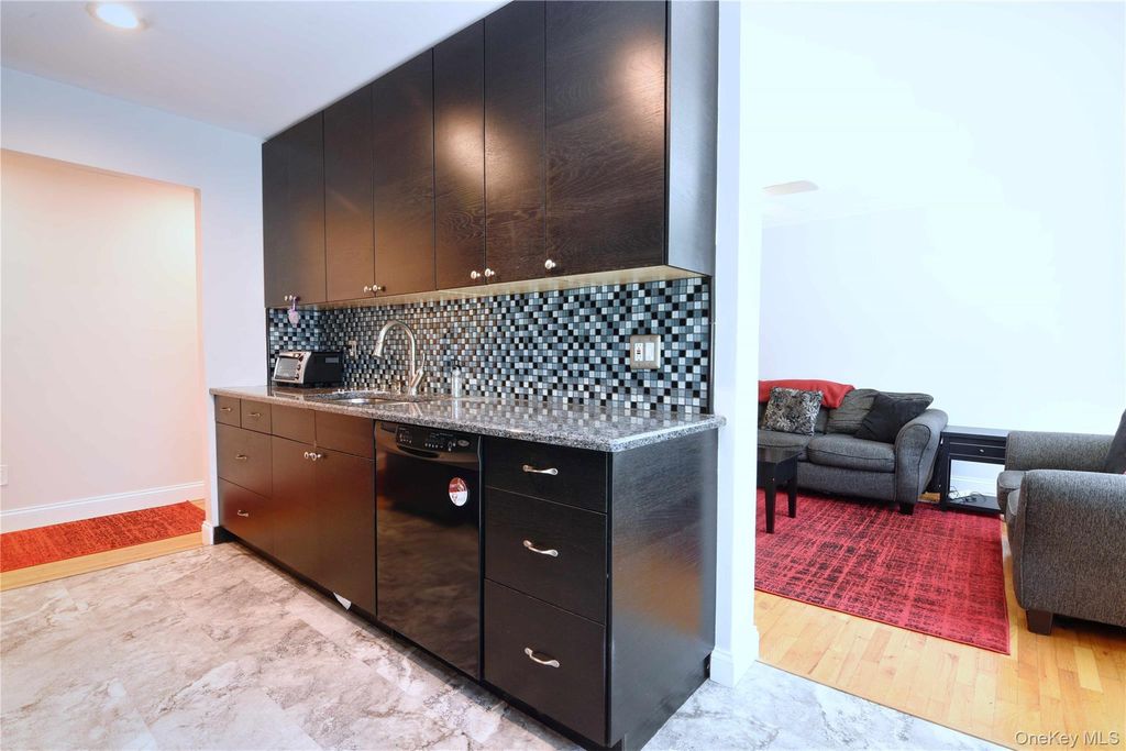 2453 Union Boulevard 39B, Islip, NY 11751 — photo 5