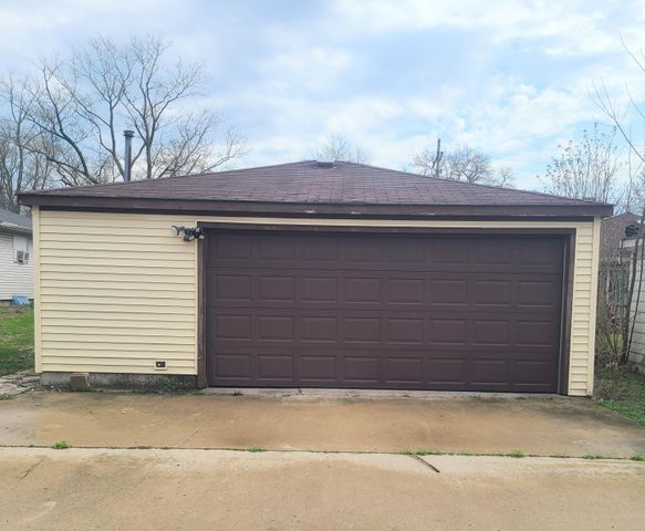 306 N Arbogast Street, Griffith, IN 46319