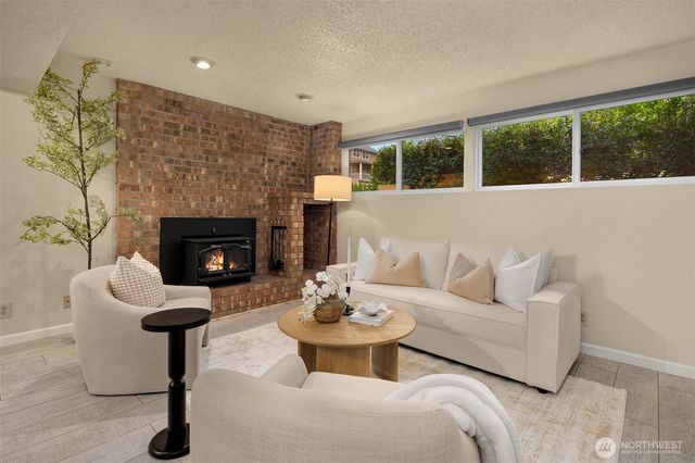 13012 SE 47th Street, Bellevue, WA 98006