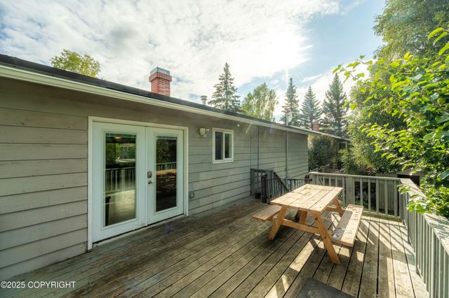 943 Westbury Drive, Anchorage, AK 99503