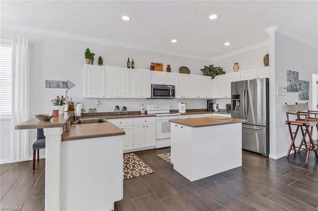 2018 Morning Sun LN, Naples, FL 34119