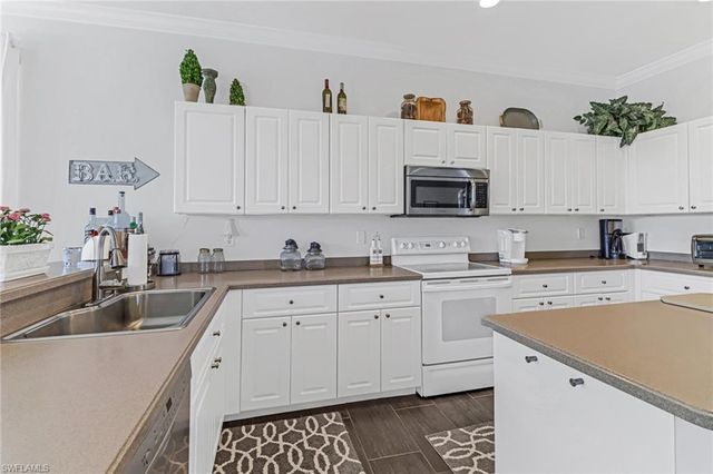 2018 Morning Sun LN, Naples, FL 34119