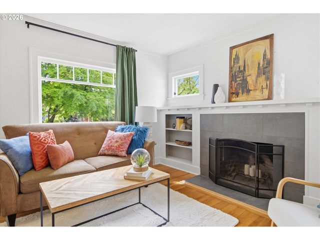 1934 Ne 55TH Ave, Portland, OR 97213