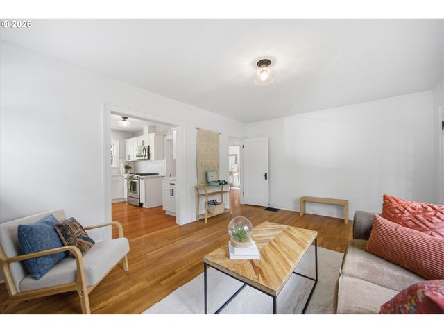 1934 Ne 55TH Ave, Portland, OR 97213