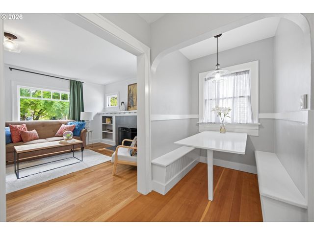 1934 Ne 55TH Ave, Portland, OR 97213