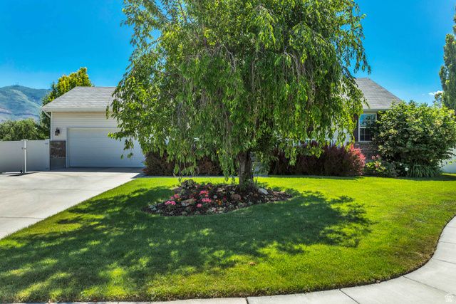 5634 MILLER CIR, Stansbury Park, UT 84074