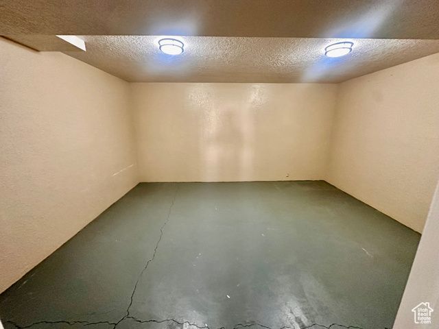 5634 MILLER CIR, Stansbury Park, UT 84074