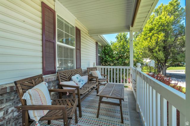 5634 MILLER CIR, Stansbury Park, UT 84074