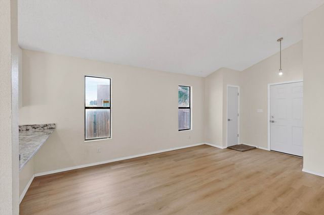 9745 Westbound Avenue SW, Albuquerque, NM 87121