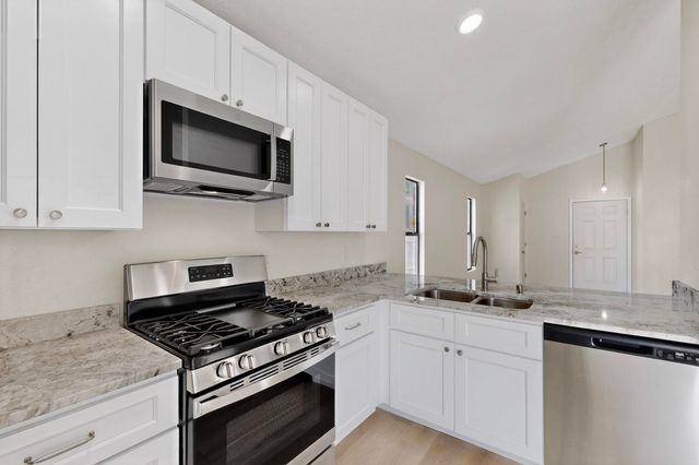 9745 Westbound Avenue SW, Albuquerque, NM 87121