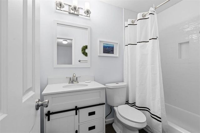 1057 Liberty NW Parkway, Atlanta, GA 30318