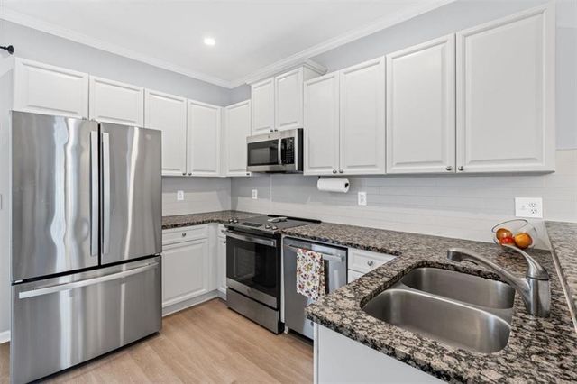 1057 Liberty NW Parkway, Atlanta, GA 30318