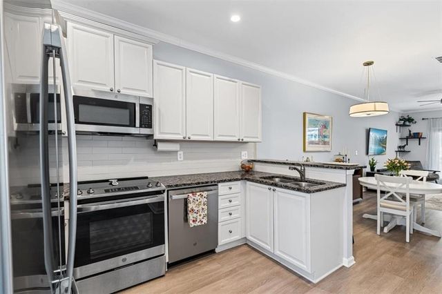 1057 Liberty NW Parkway, Atlanta, GA 30318