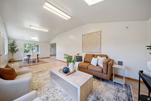 1920 E 7130 S, Cottonwood Heights, UT 84121