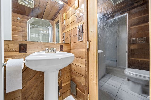 1920 E 7130 S, Cottonwood Heights, UT 84121