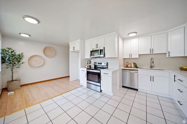 1920 E 7130 S, Cottonwood Heights, UT 84121