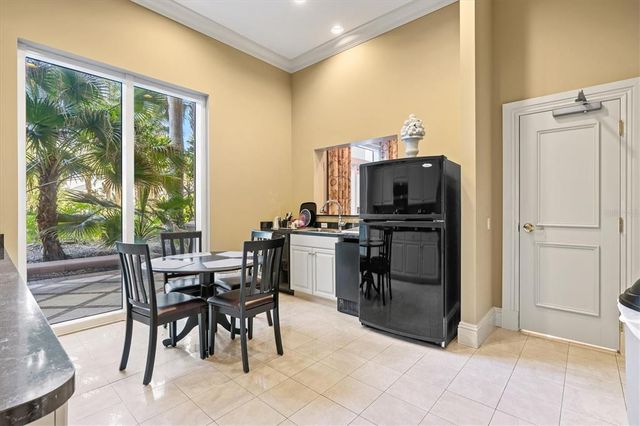 800 N TAMIAMI TRAIL 1111, Sarasota, FL 34236