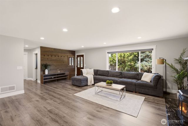 11114 State Route 162 E, Puyallup, WA 98374