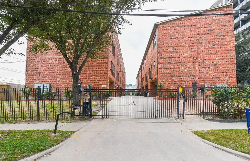 2422 Navigation Boulevard A, Houston, TX 77003