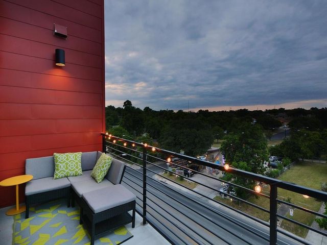 1615 E 7th ST 301, Austin, TX 78702