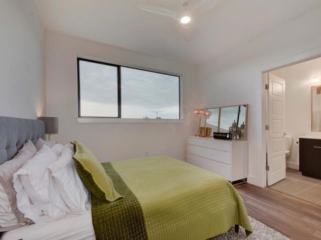 1615 E 7th ST 301, Austin, TX 78702