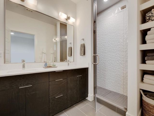 1615 E 7th ST 301, Austin, TX 78702