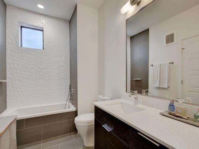 1615 E 7th ST 301, Austin, TX 78702