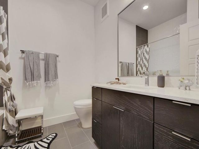 1615 E 7th ST 301, Austin, TX 78702