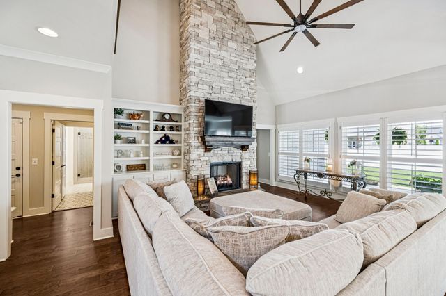 1832 Rhonda Dr, Christiana, TN 37037