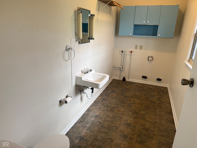 905 White Drive, New Castle, IN 47362