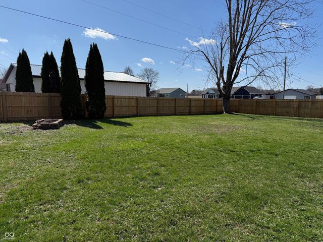 905 White Drive, New Castle, IN 47362