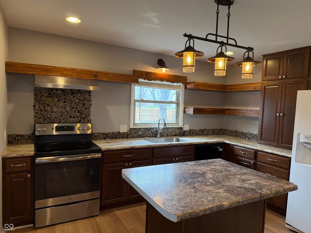 905 White Drive, New Castle, IN 47362