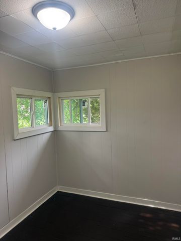 2324 25 th, Fort Wayne, IN 46807