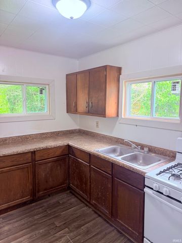 2324 25 th, Fort Wayne, IN 46807
