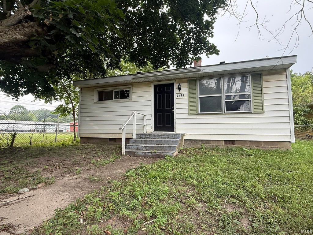 2324 25 th, Fort Wayne, IN 46807