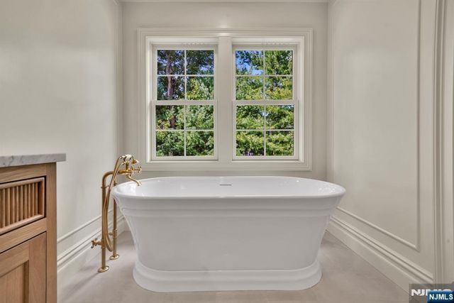 331 Martom Road, Wyckoff, NJ 07481
