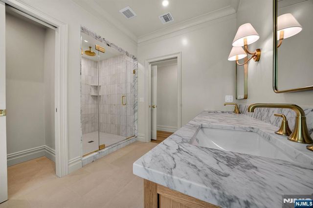 331 Martom Road, Wyckoff, NJ 07481