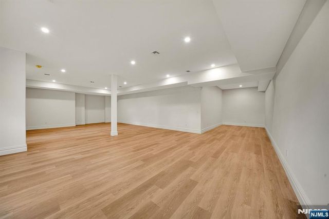 331 Martom Road, Wyckoff, NJ 07481
