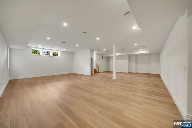 331 Martom Road, Wyckoff, NJ 07481