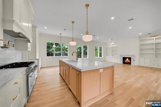 331 Martom Road, Wyckoff, NJ 07481